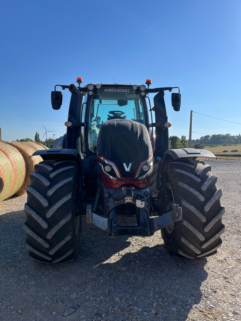 Tracteur VALTRA T235 - photo slide 2