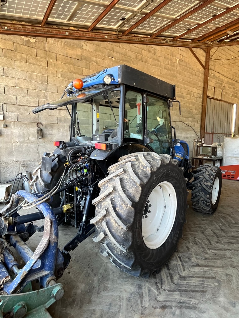 Tracteur fruitier NEW HOLLAND T4 110 LP - photo slide 4