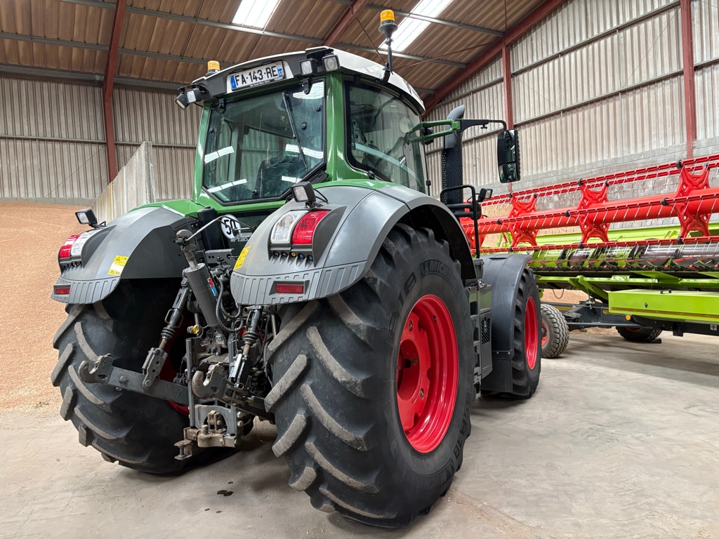 Tracteur FENDT 826 VARIO PROFI + - photo slide 4