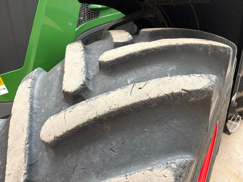 Tracteur FENDT 826 VARIO PROFI + - photo slide 11