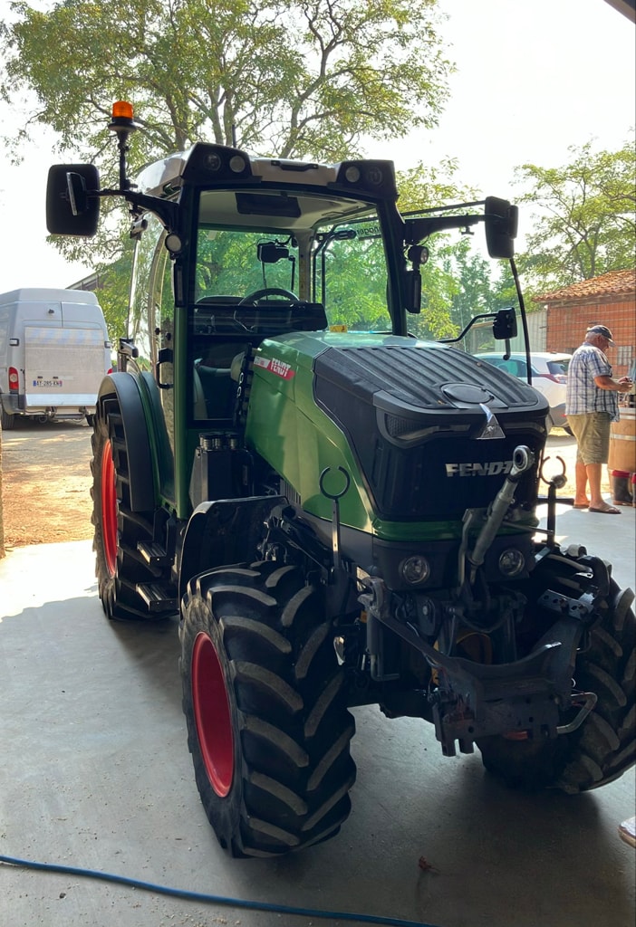Tracteur FENDT 210 VARIO - photo slide 2