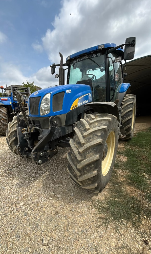 Tracteur NEW HOLLAND T6050 range command - photo slide 2
