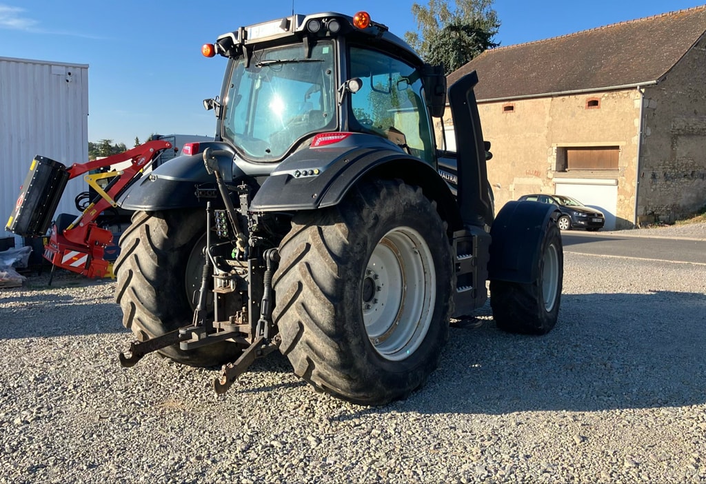 Tracteur VALTRA T 174e D SmartTouch - photo slide 3