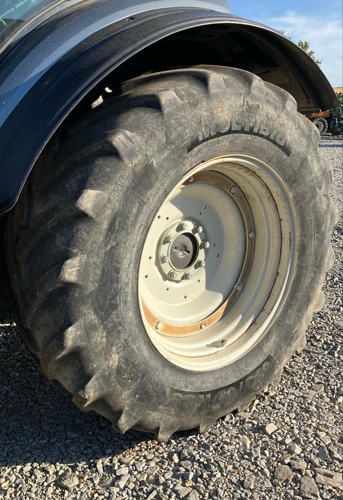 Tracteur VALTRA T 174e D SmartTouch - photo slide 6