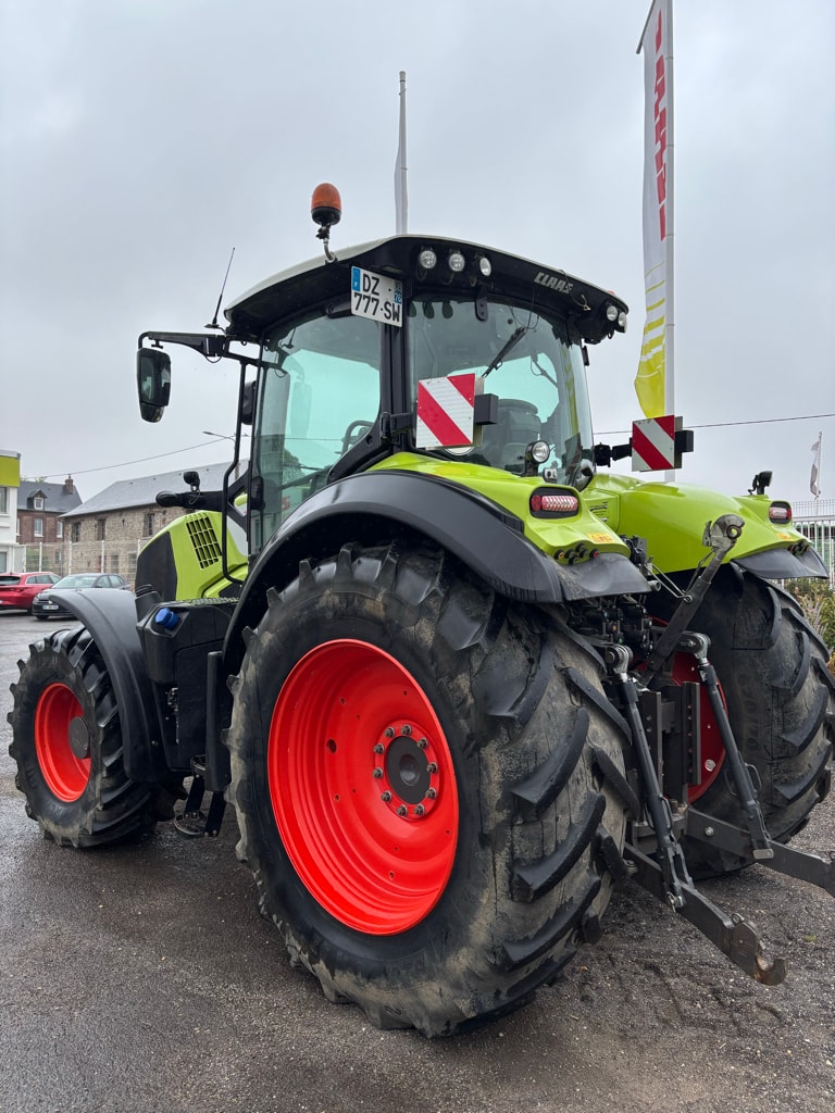 Tracteur CLAAS AXION 850 - photo slide 6