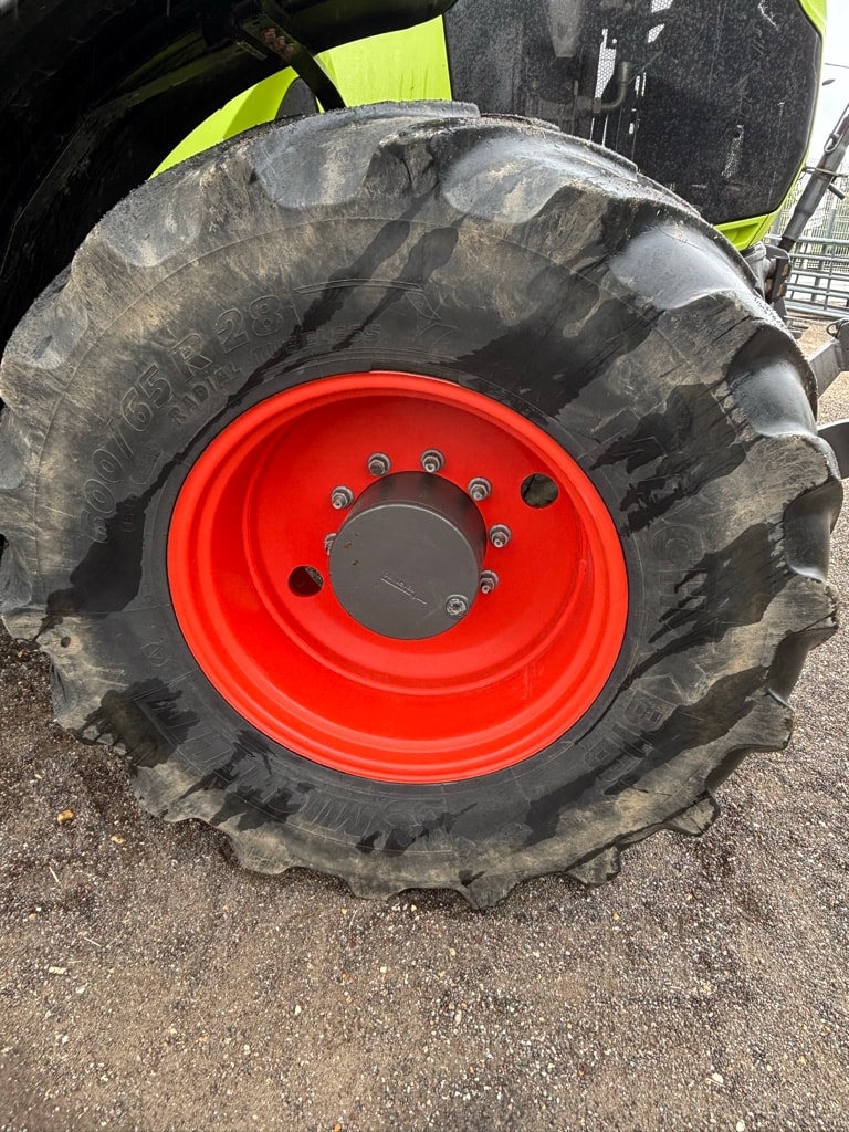 Tracteur CLAAS AXION 850 - photo slide 4