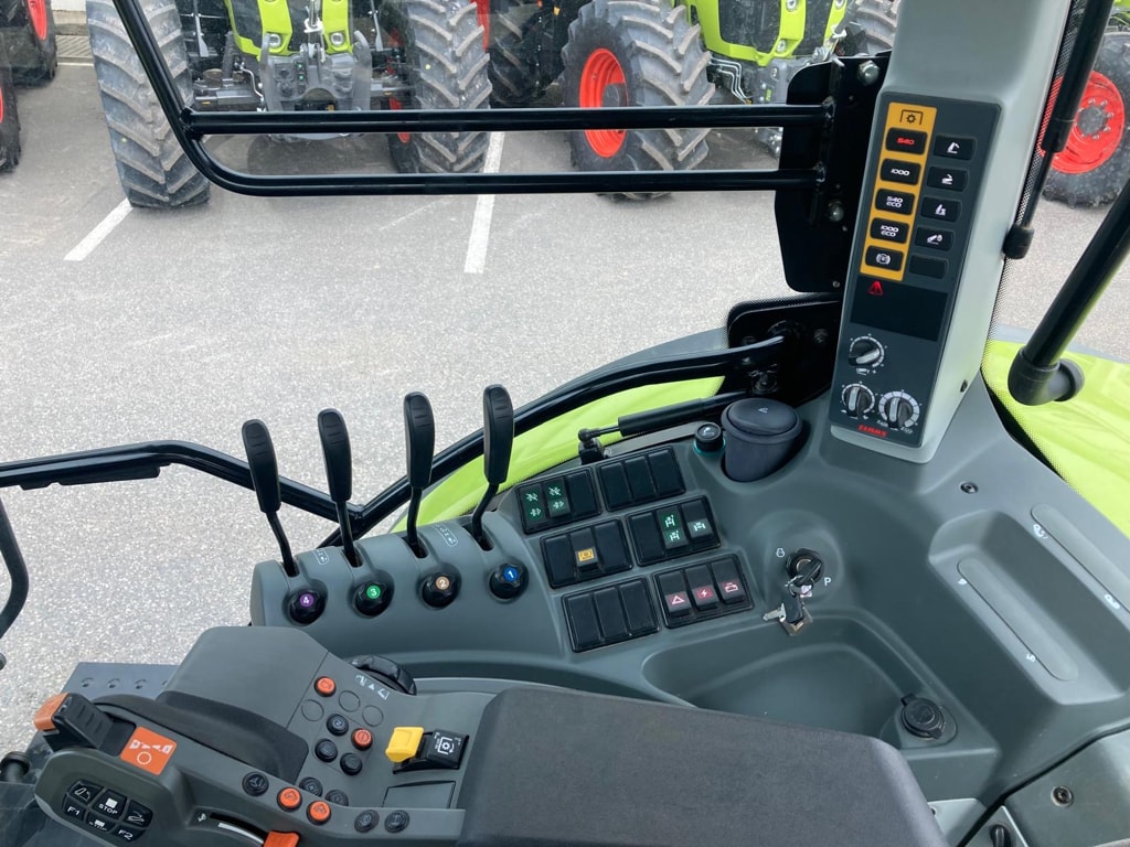 Tracteur CLAAS Arion 530 Cis hexa - photo slide 6