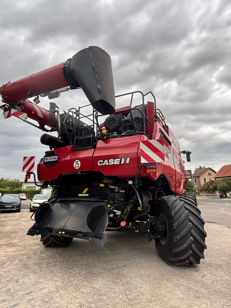 Moissonneuse CASE IH AXIAL-FLOW 9240 smart trax - photo slide 9