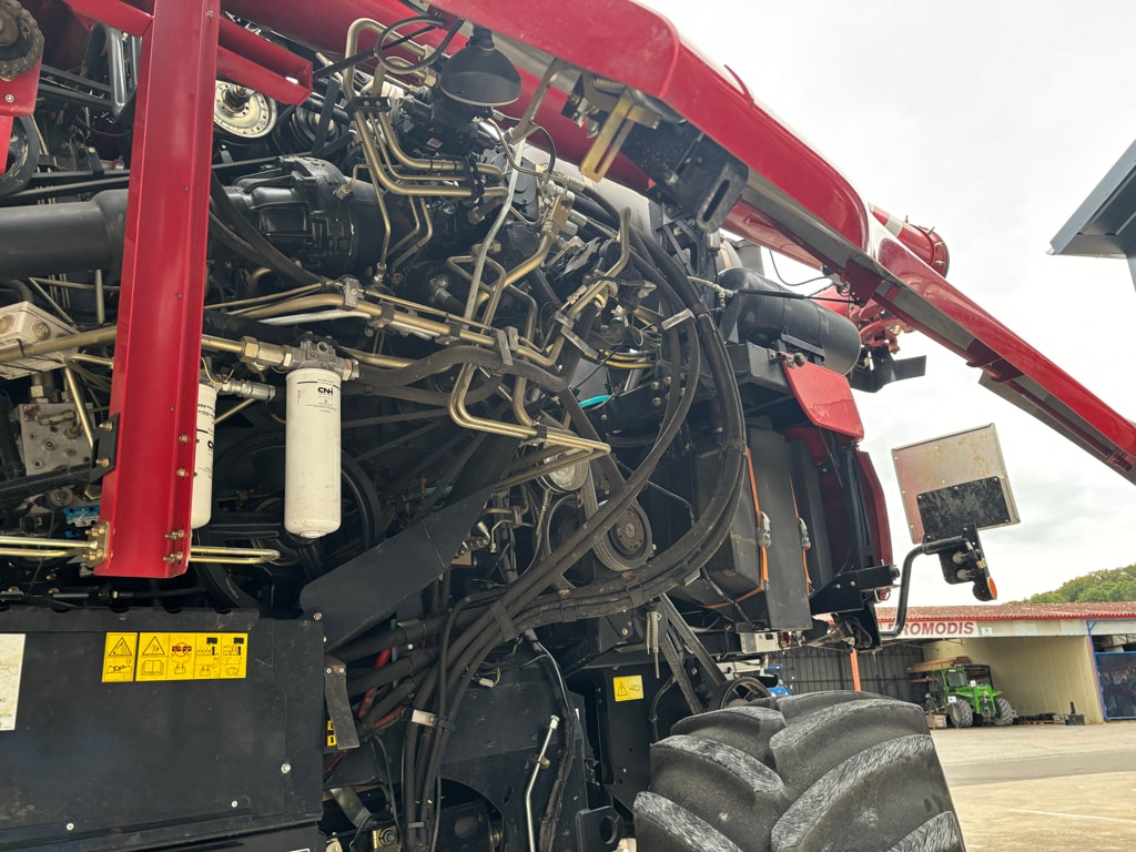 Moissonneuse CASE IH AXIAL-FLOW 9240 smart trax - photo slide 35