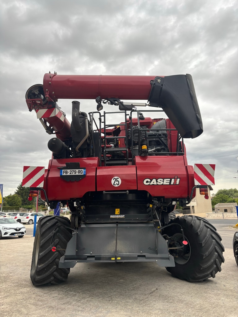 Moissonneuse CASE IH AXIAL-FLOW 9240 smart trax - photo slide 11