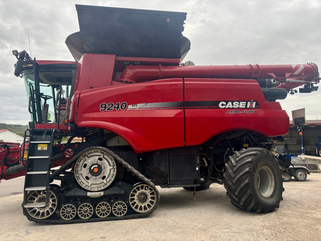 Moissonneuse CASE IH AXIAL-FLOW 9240 smart trax - photo slide 16