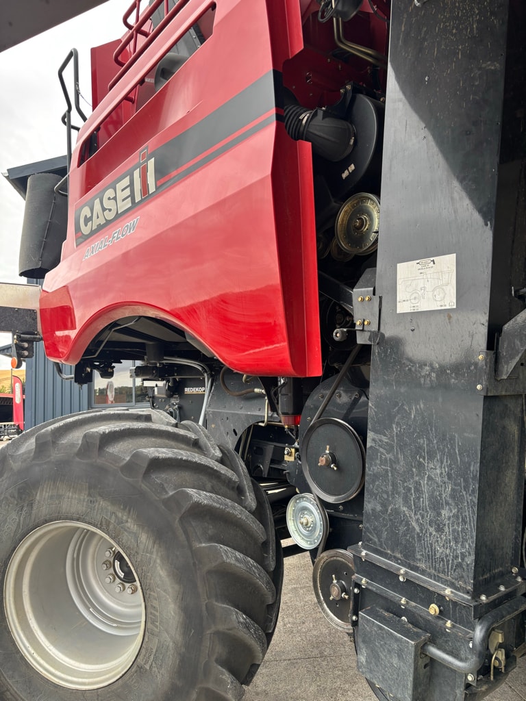 Moissonneuse CASE IH AXIAL-FLOW 9240 smart trax - photo slide 38