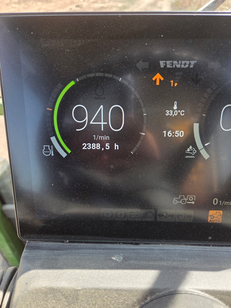Tracteur FENDT 210 V - photo slide 4