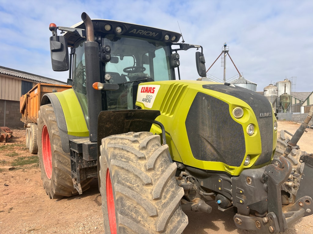 Tracteur CLAAS ARION 650 - photo slide 2