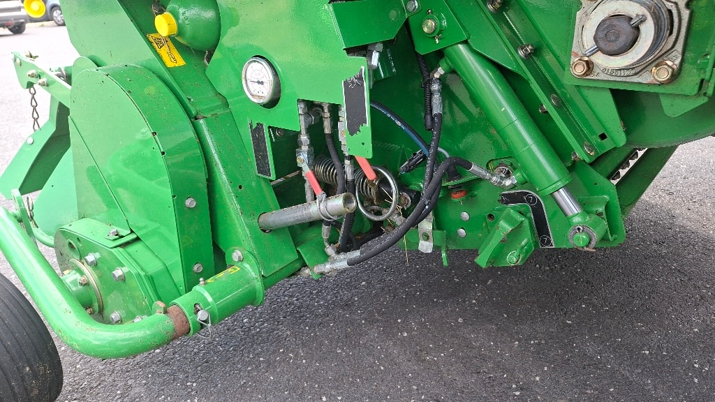 Presse balles rondes JOHN DEERE 854 MaxiCut - photo slide 10