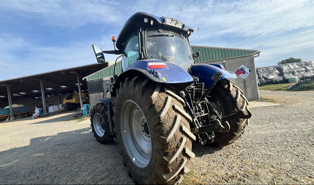 Tracteur NEW HOLLAND T7.210 - photo slide 4