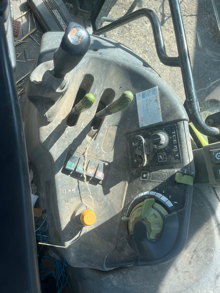 Tracteur chargeur CLAAS ARION 410 - photo slide 14
