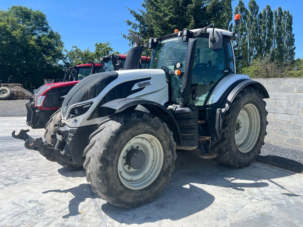 Tracteur VALTRA T174Versu  - photo slide 2
