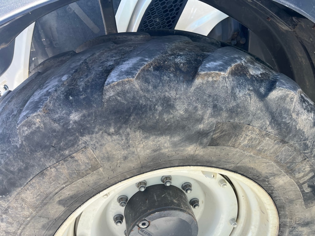 Tracteur VALTRA T174Versu  - photo slide 9