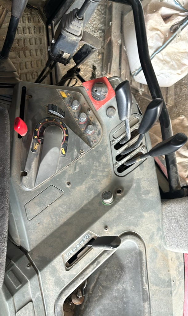 Tracteur MASSEY FERGUSON 6160 - photo slide 14