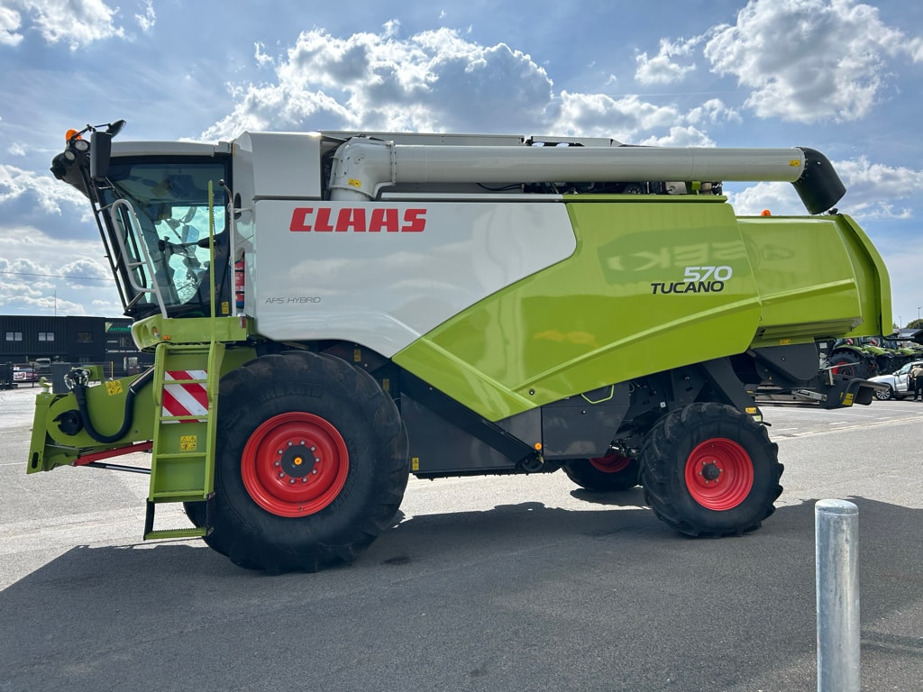 Moissonneuse CLAAS TUCANO 570 - photo slide 4
