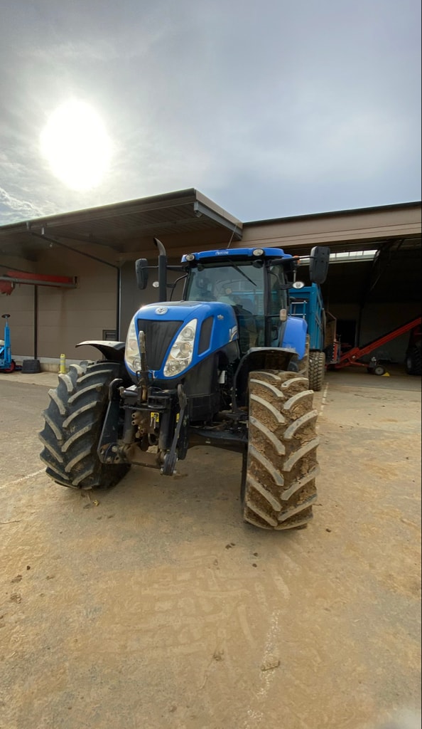 Tracteur NEW HOLLAND T7.245 - photo slide 2