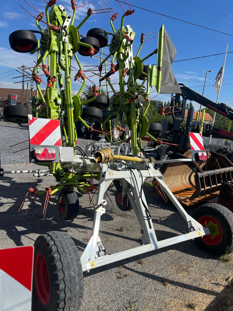 Faneuse CLAAS VOLTO 1100T - photo slide 4