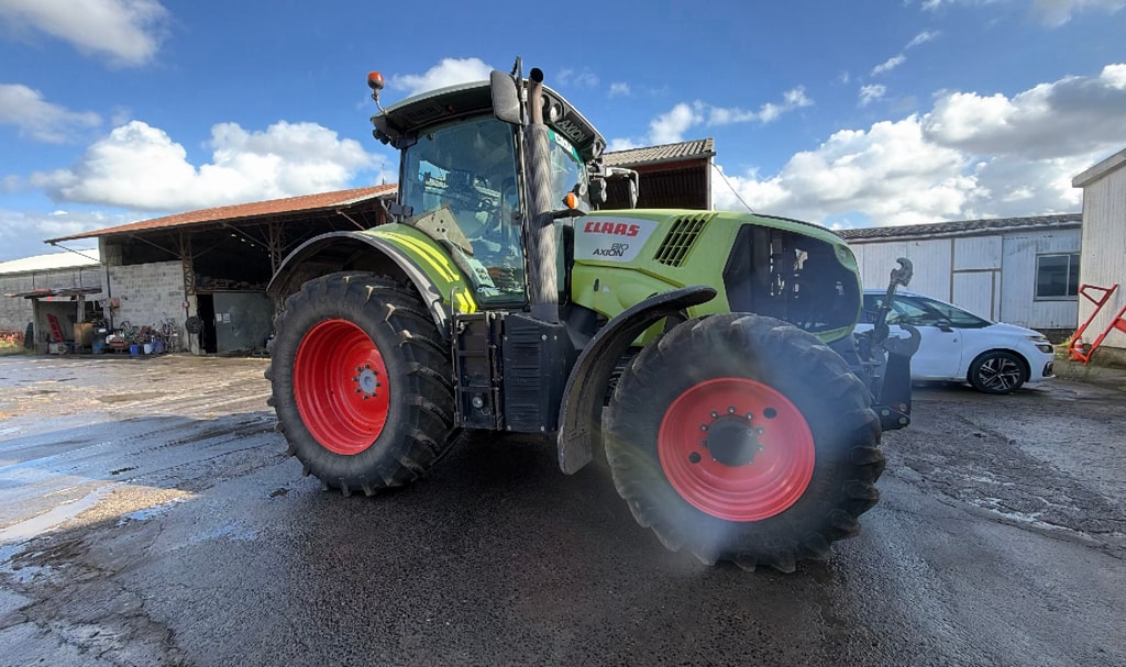 Tracteur CLAAS AXION 810 - photo slide 2