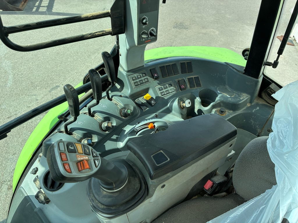 Tracteur CLAAS ARION 440 - photo slide 14