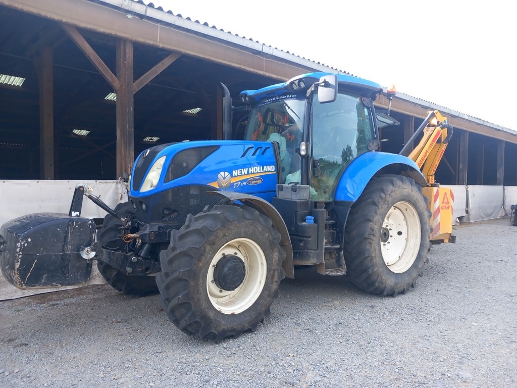 Tracteur NEW HOLLAND T7.175 - photo slide 1