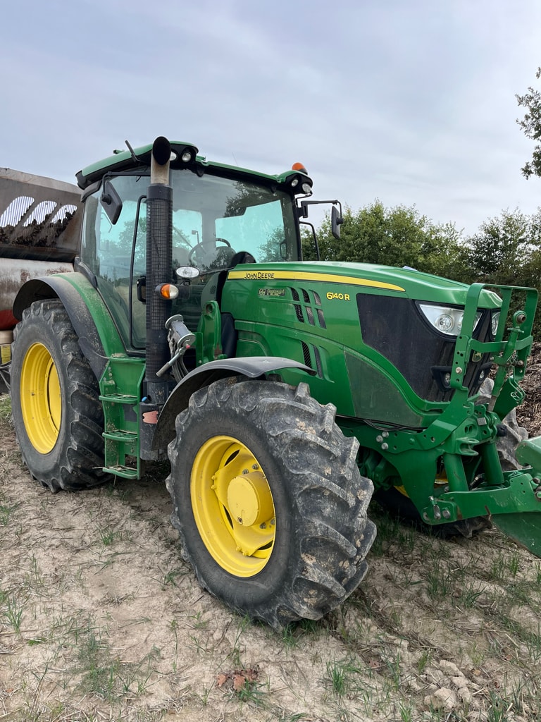 Tracteur chargeur JOHN DEERE 6140R - photo slide 2
