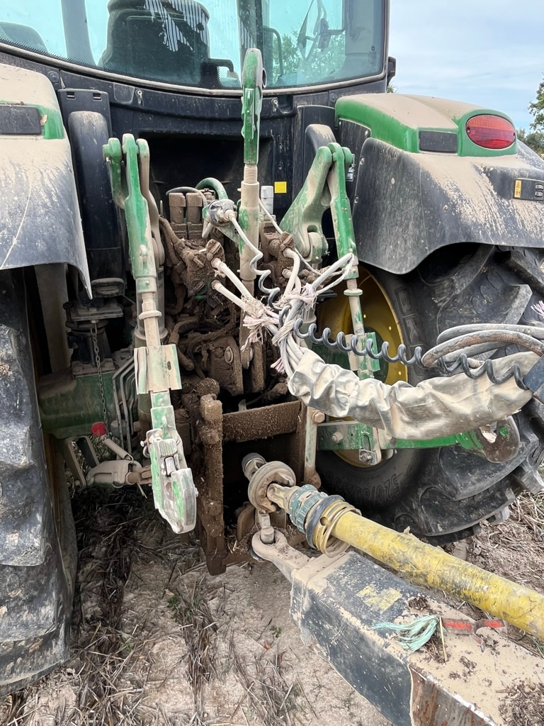 Tracteur chargeur JOHN DEERE 6140R - photo slide 12