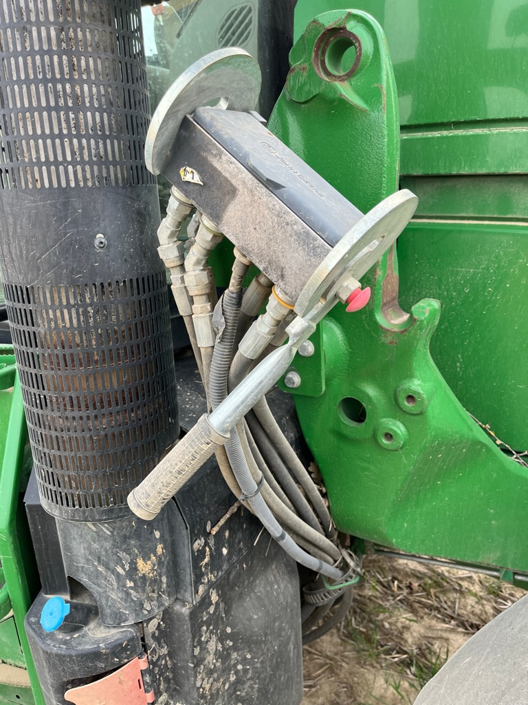 Tracteur chargeur JOHN DEERE 6140R - photo slide 14
