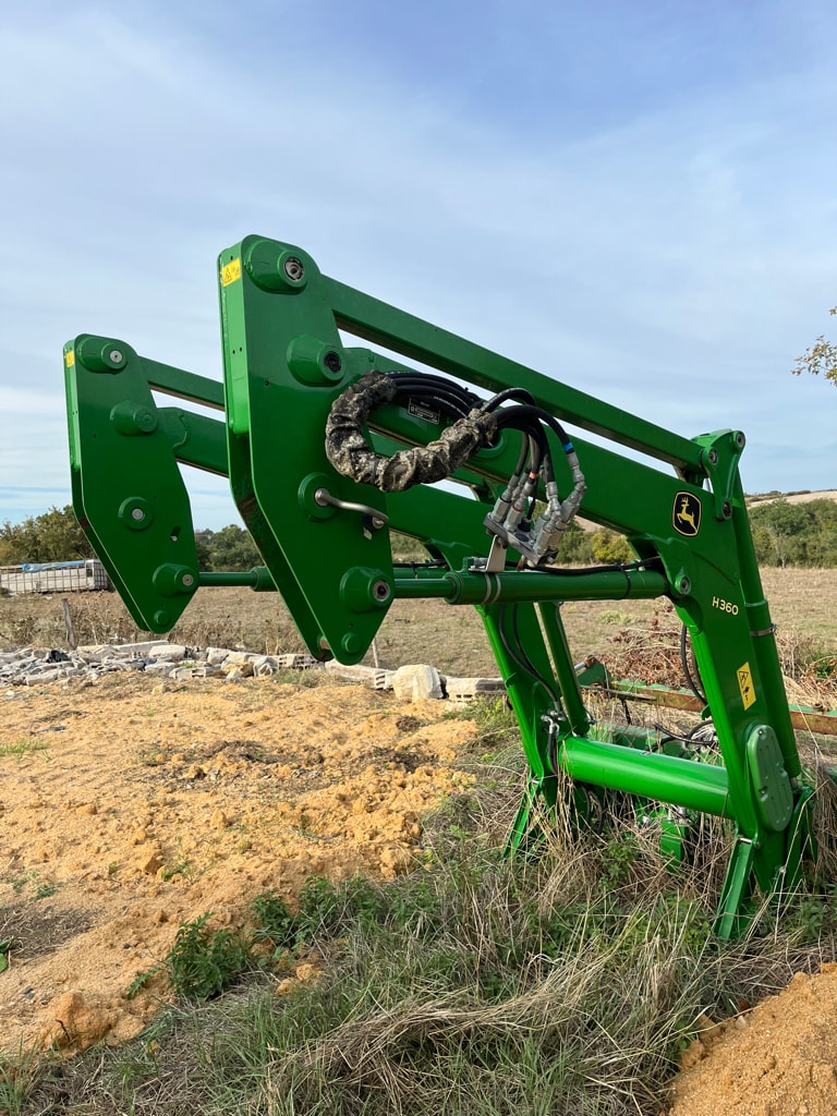 Tracteur chargeur JOHN DEERE 6140R - photo slide 18