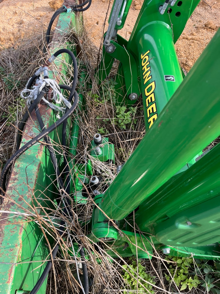 Tracteur chargeur JOHN DEERE 6140R - photo slide 20