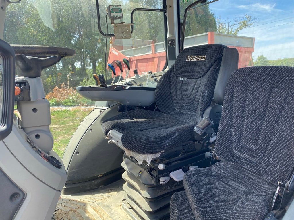 Tracteur VALTRA N 134 H5 - photo slide 7