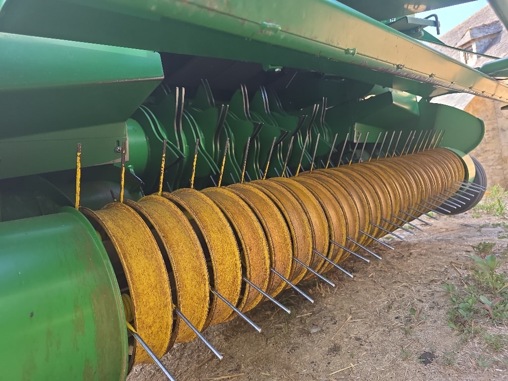 Presse balles rondes JOHN DEERE 592 Maxicut - photo slide 9