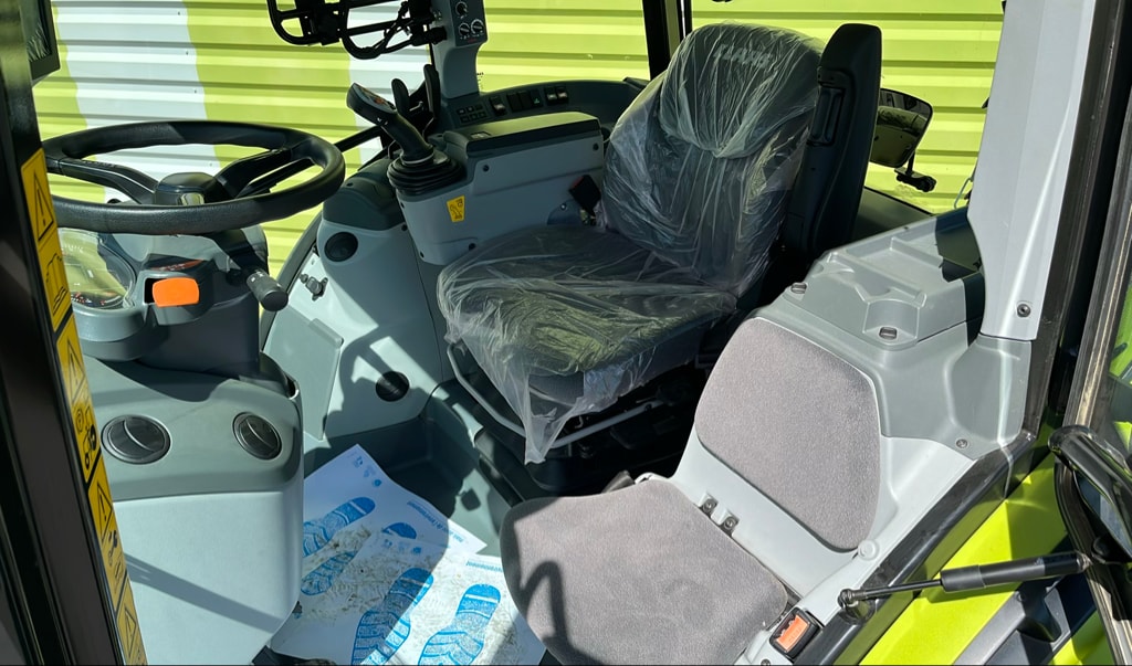 Tracteur chargeur CLAAS Arion 450 Panoramic - photo slide 10