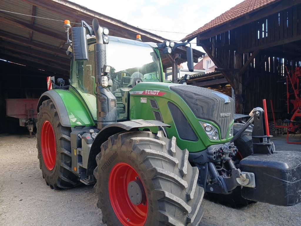 Tracteur FENDT 720 VARIO PROFI + - photo slide 1