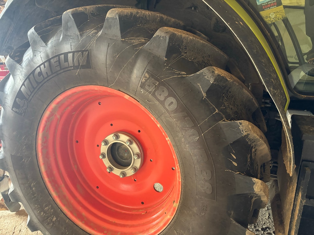 Tracteur CLAAS ARION 630 - photo slide 12