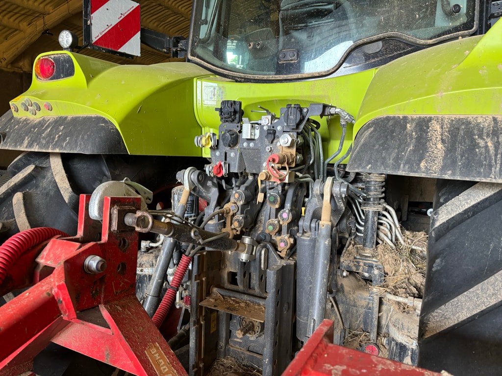 Tracteur CLAAS ARION 630 - photo slide 13