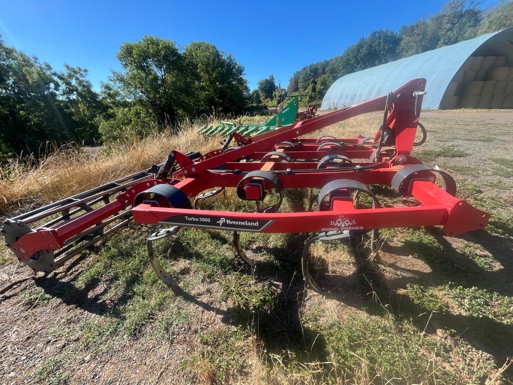 Cultivateur KVERNELAND Turbo 3000 - photo slide 7