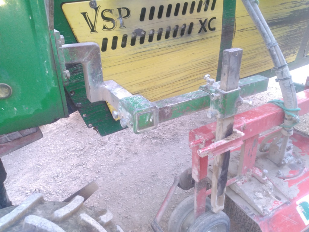 Tracteur enjambeur VSP XC VIGNERON - photo slide 5