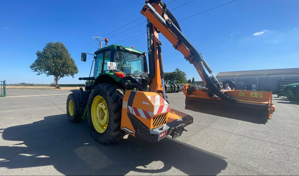 Tracteur JOHN DEERE 6110M+ epareuse - photo slide 4