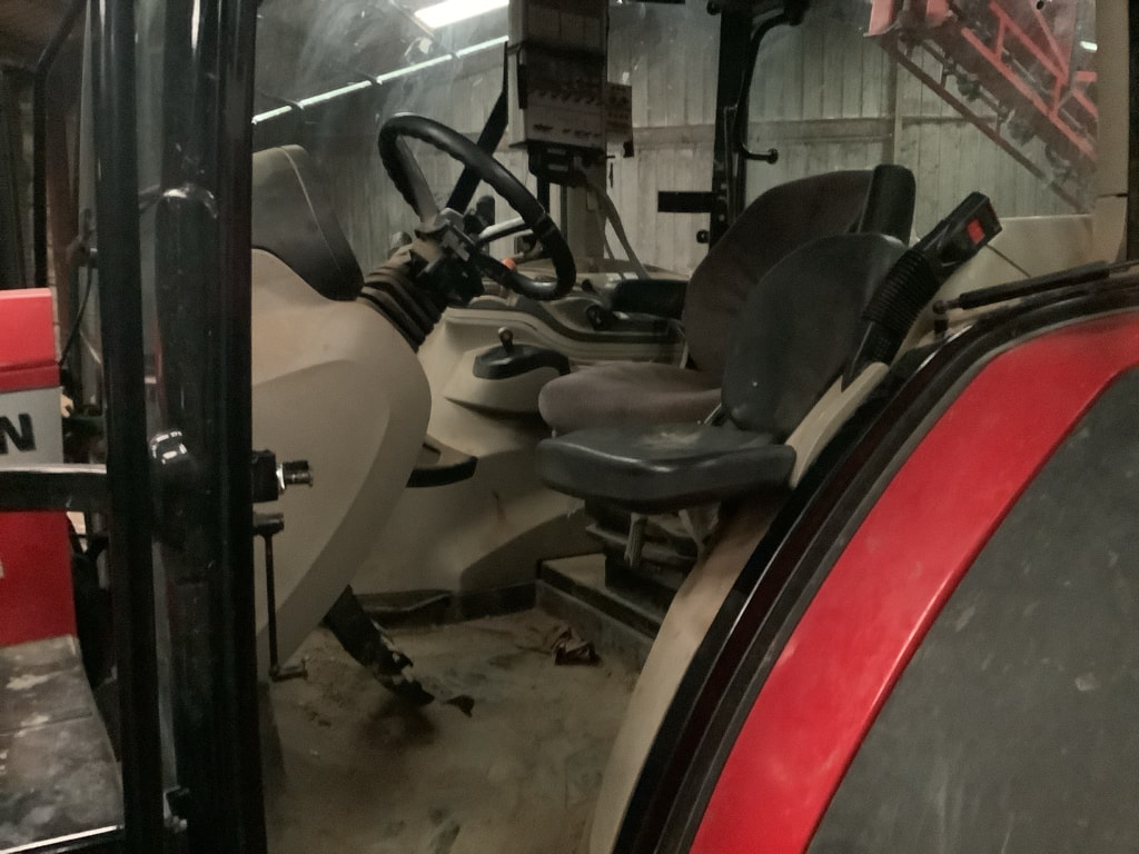 Tracteur MASSEY FERGUSON 5711 ESSENTIAL DYNA-4 - photo slide 11