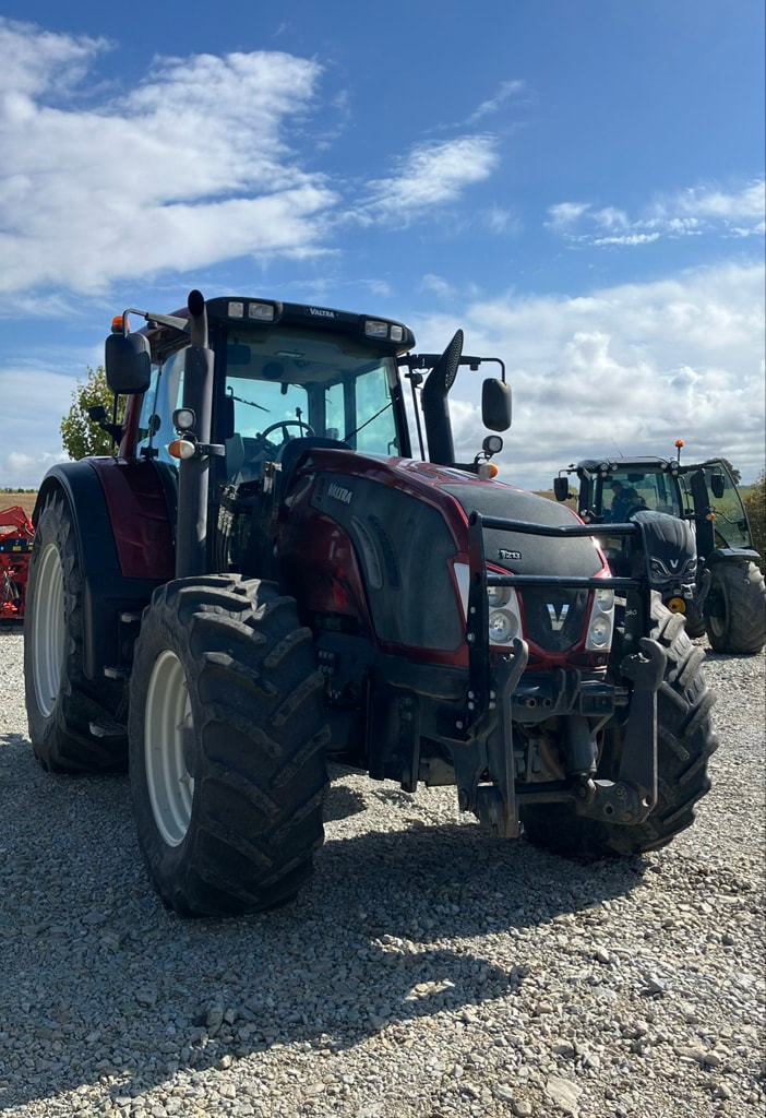 Tracteur VALTRA T213 Versu - photo slide 2