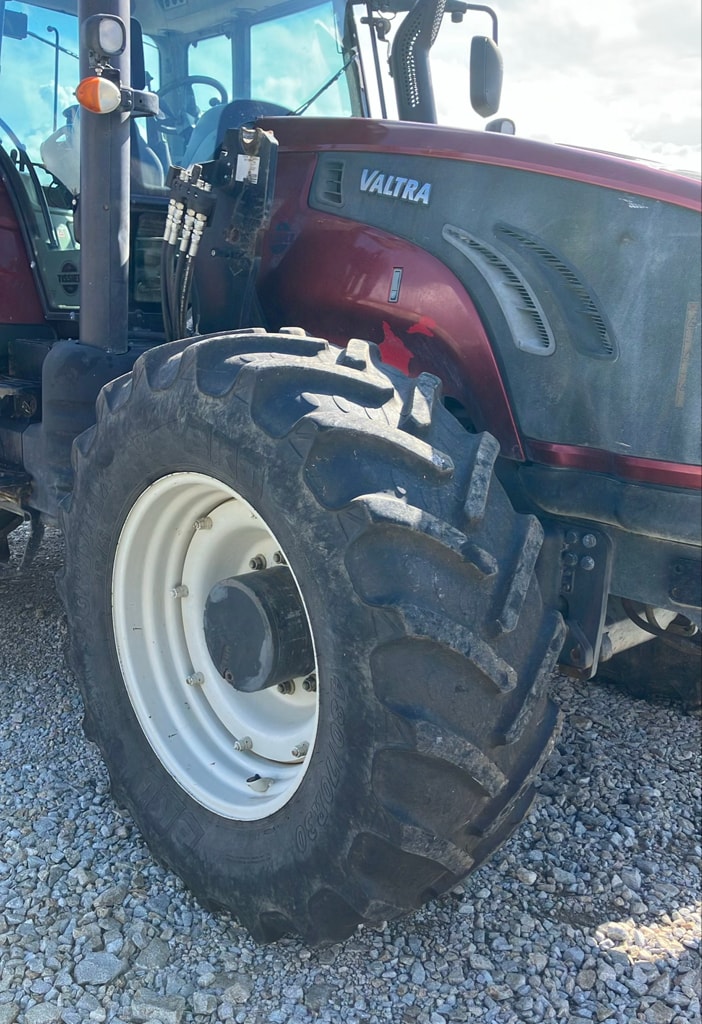 Tracteur VALTRA T213 Versu - photo slide 6
