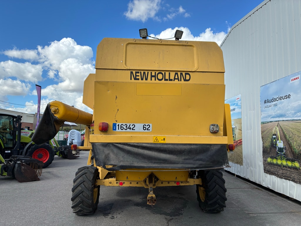 Moissonneuse NEW HOLLAND TX 66 - photo slide 6