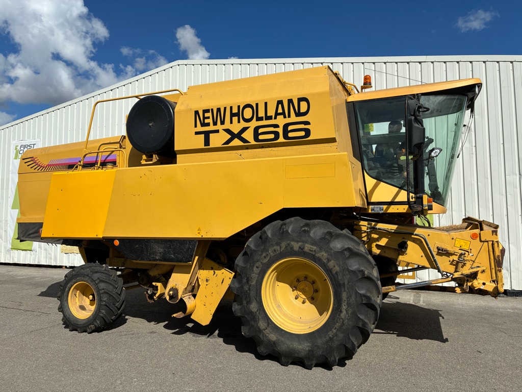 Moissonneuse NEW HOLLAND TX 66 - photo slide 11