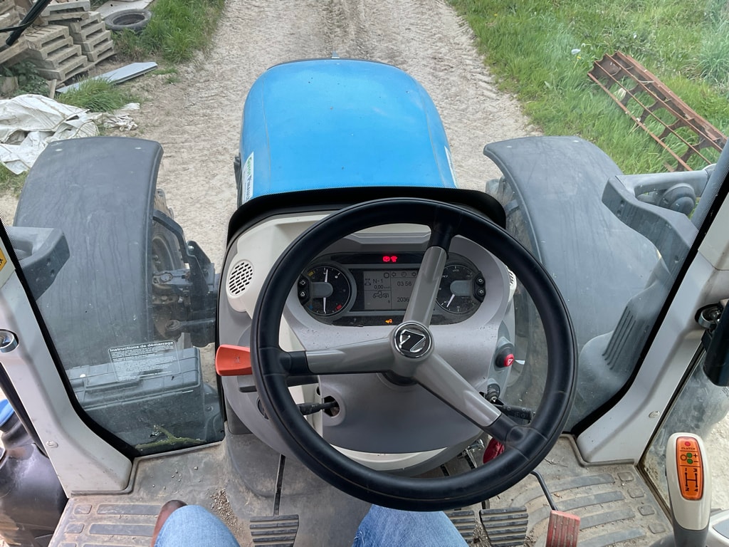 Tracteur LANDINI 6.135 C - photo slide 7